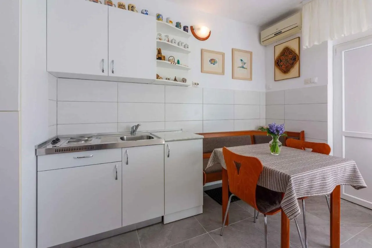 Apartment Studio In Novi Vinodolski 39119
